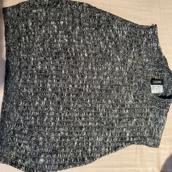 H&M Cropped Turtle Neck - Picture 1 of 2